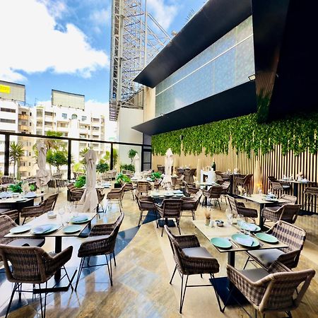 Kenzi Tower Hotel Casablanca Bagian luar foto The Terrace