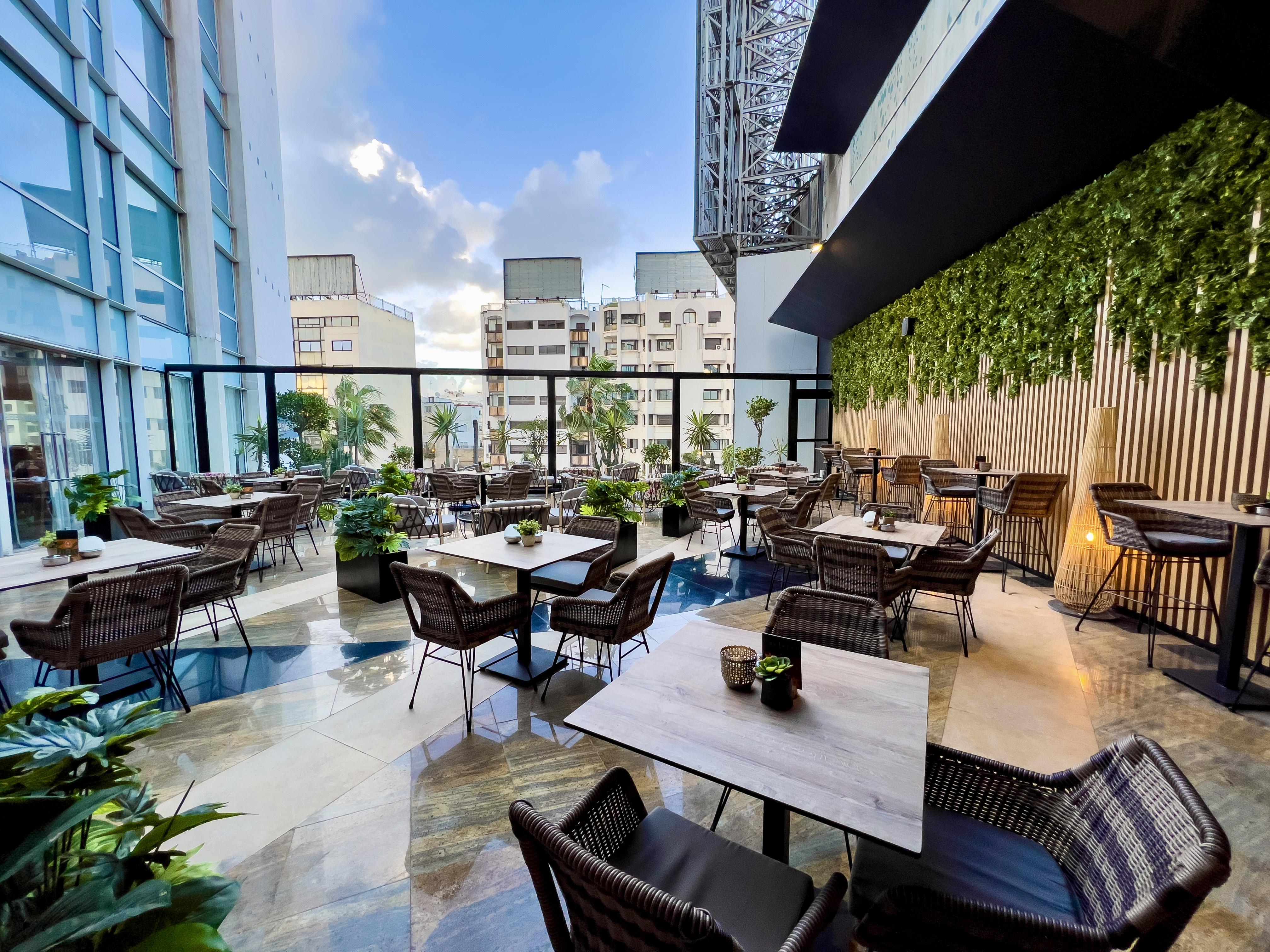 Kenzi Tower Hotel Casablanca Bagian luar foto The Terrace